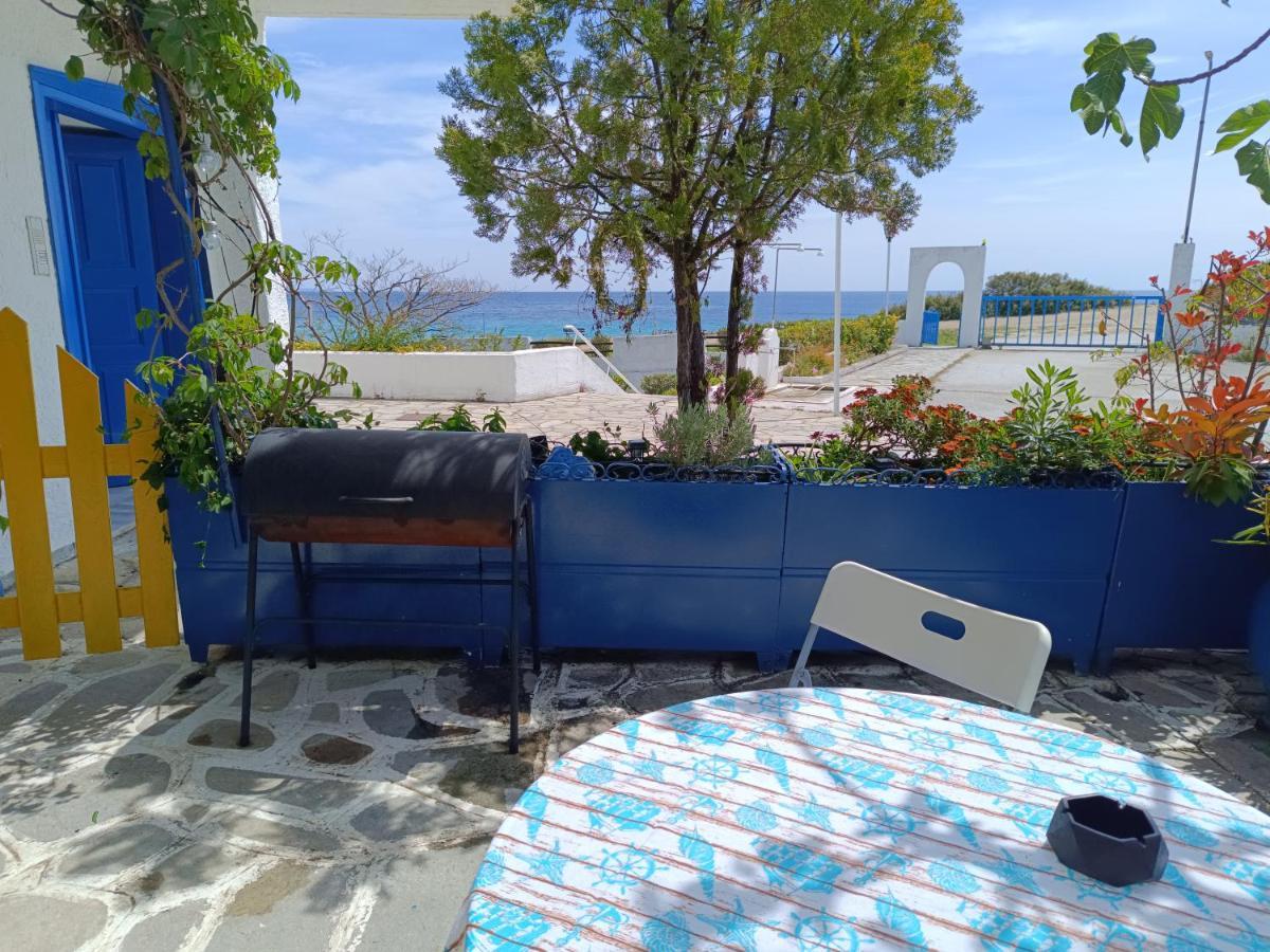 Right Across The Sea Villa Nea Kallikrateia Exterior photo